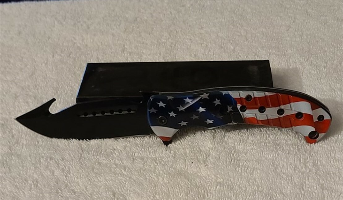 AMERICAN FLAG UNITED STATES USA SPRING ASSISTED KNIFE WITH BELT CLIP