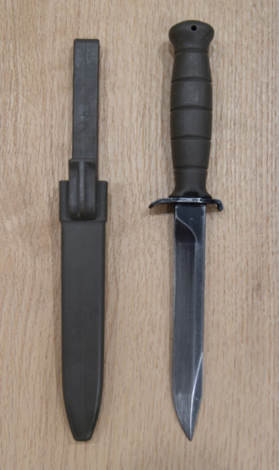 Austrian Army Bundesheer “B x H” Round Glock 78 Knife FM78 Vintage Generation 0