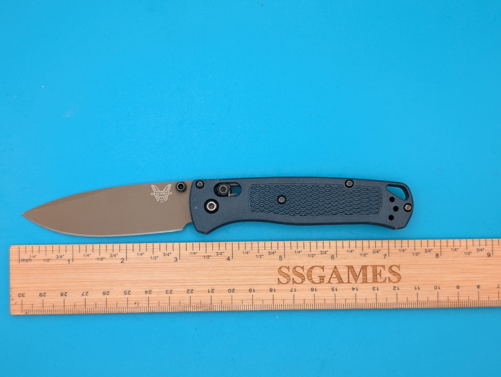 Benchmade 535FE-05 Bugout Knife Crater Blue Grivory Handle S30V Folding Knife