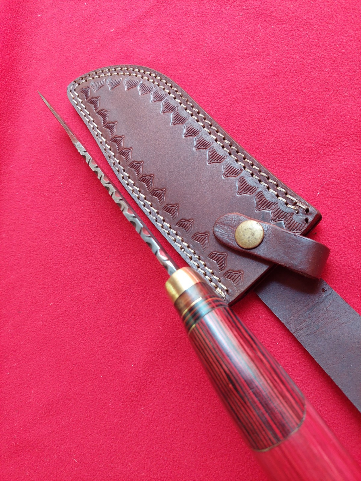 12.5″ Damascus Steel Hunting knife w/ Exotic Wood Grip & Leather Grip.