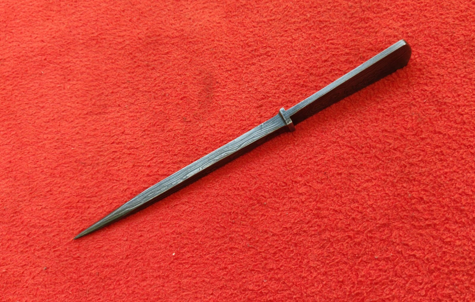Handmade Damascus Steel Hunting Throwing Spikes