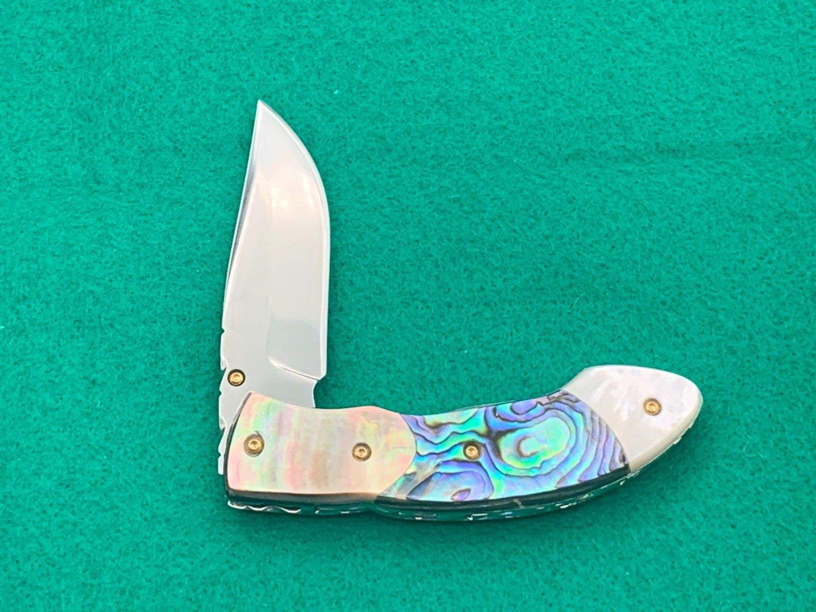CUSTOM TAWEESAK KNIFE MOTHER OF PEARL / NONE BETTER MUSEUM QUALITY w/ CASE