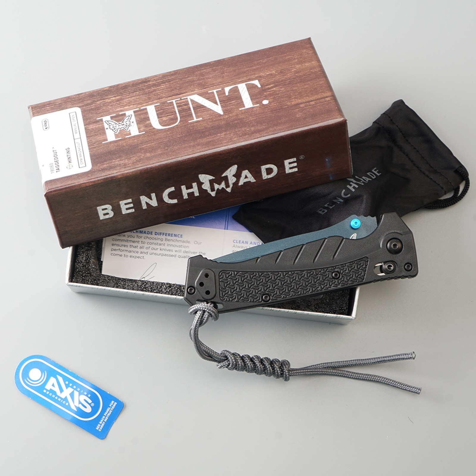 Benchmade 18060 CPM-MagnaCut AXIS Manual Folding Knife Blue Drop Point New