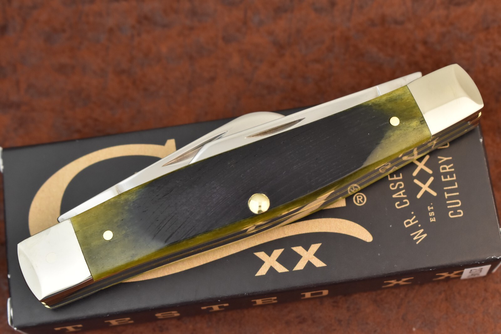 CASE XX USA SAWCUT OLIVE GREEN BONE JUMBO PREMIUM STOCKMAN KNIFE 6375 SS 2025