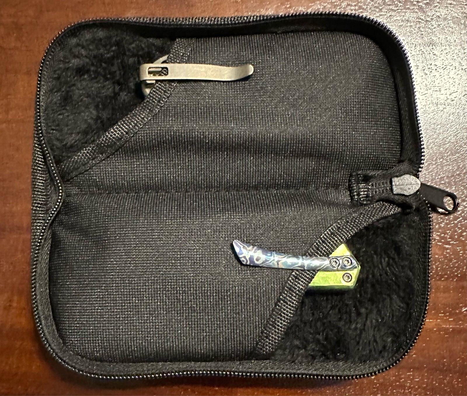 Knife Storage Case Zippered Clamshell Pouch – Holds 2 Pocket Knives up to 5.5″