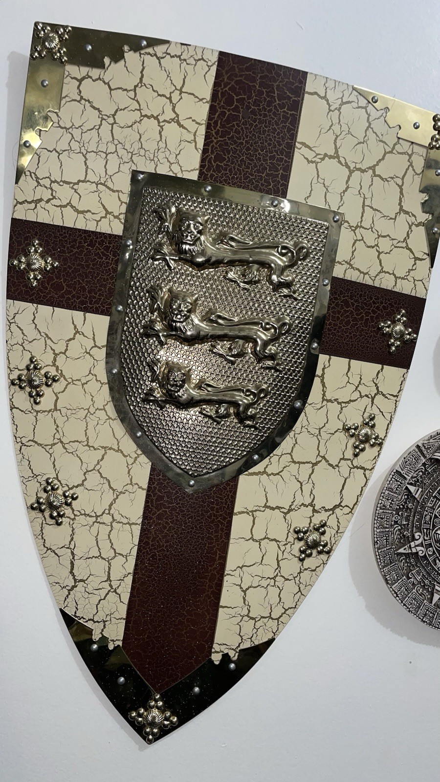 Art Gladius Richard Lion Heart Shield Wood With Brass-Finish Metal Accents – 872
