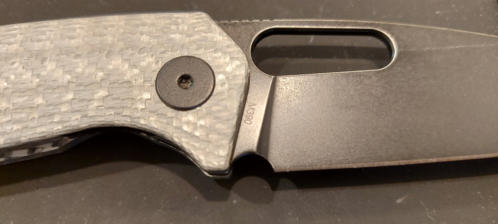 Asher Knife Spiro M390 Stonewashed Blade Silver Carbon Fiber Scales Black HW