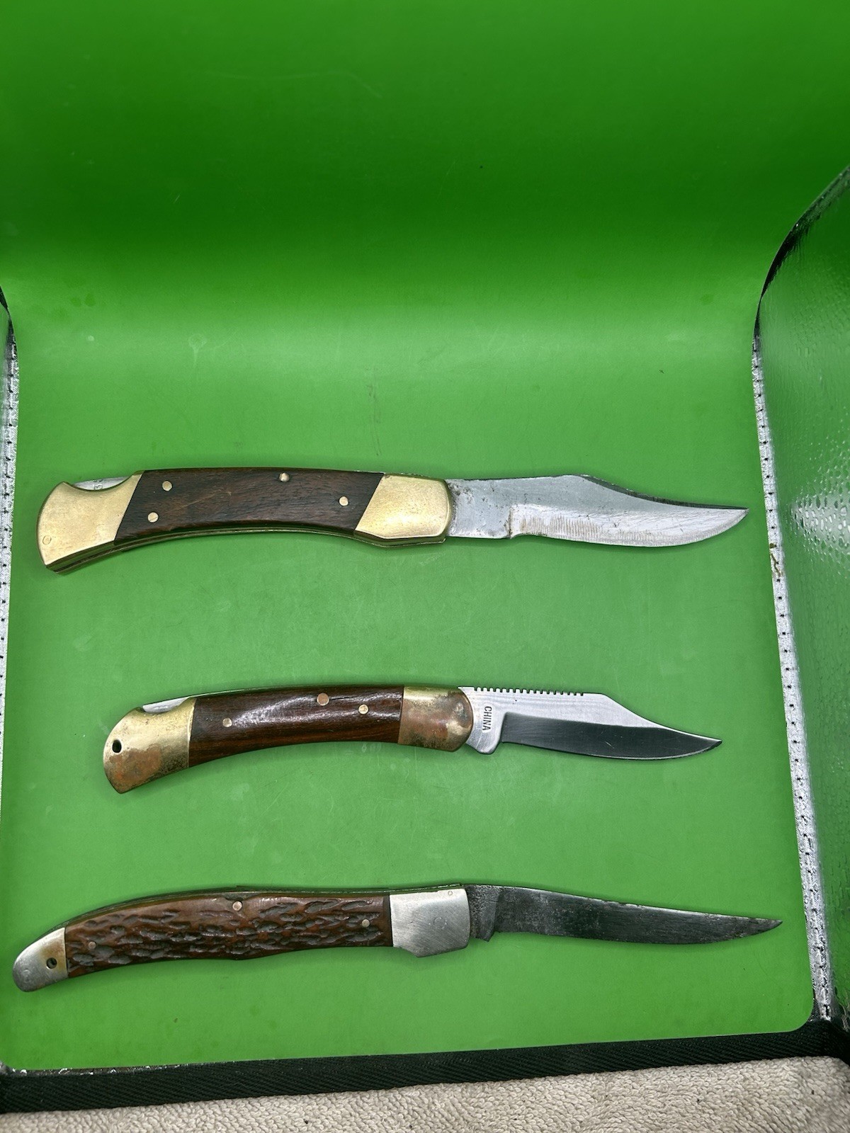 Lot of 3 Vintage Folding Pocket Knives Lockback Trapper Pakistan China Multi