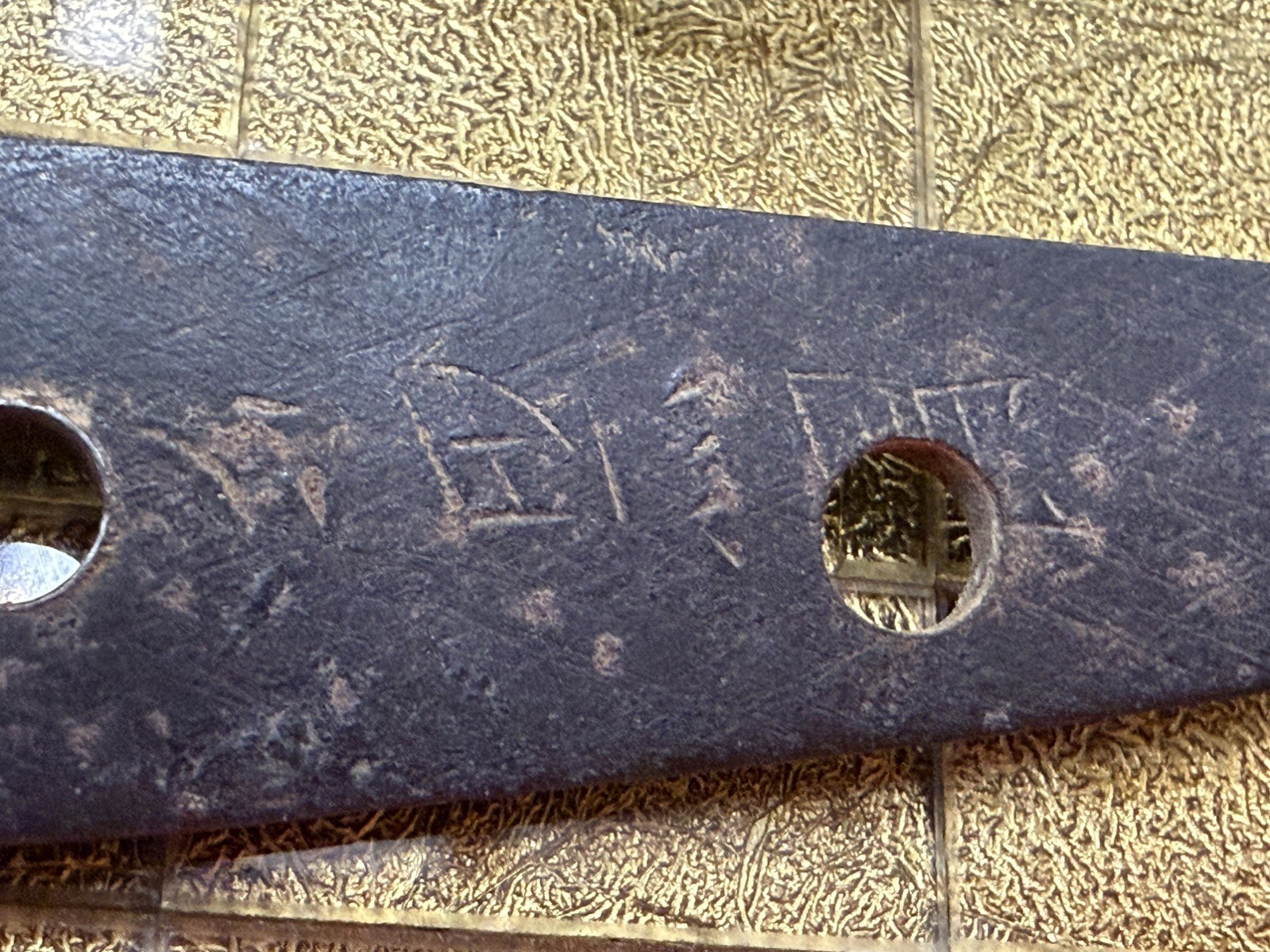 RARE Japanese tanto short sword with black-lacquered ribbed wood hilt