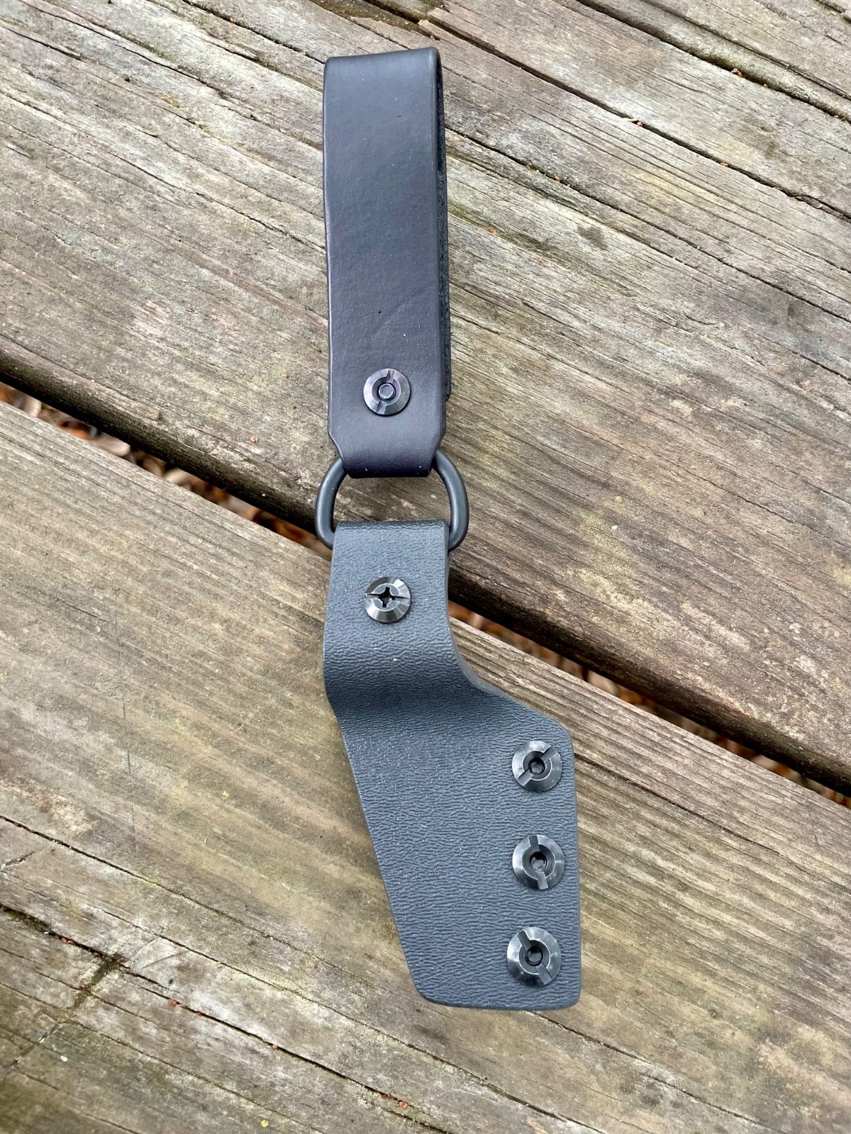Universal Dangler (no knife or sheath included)