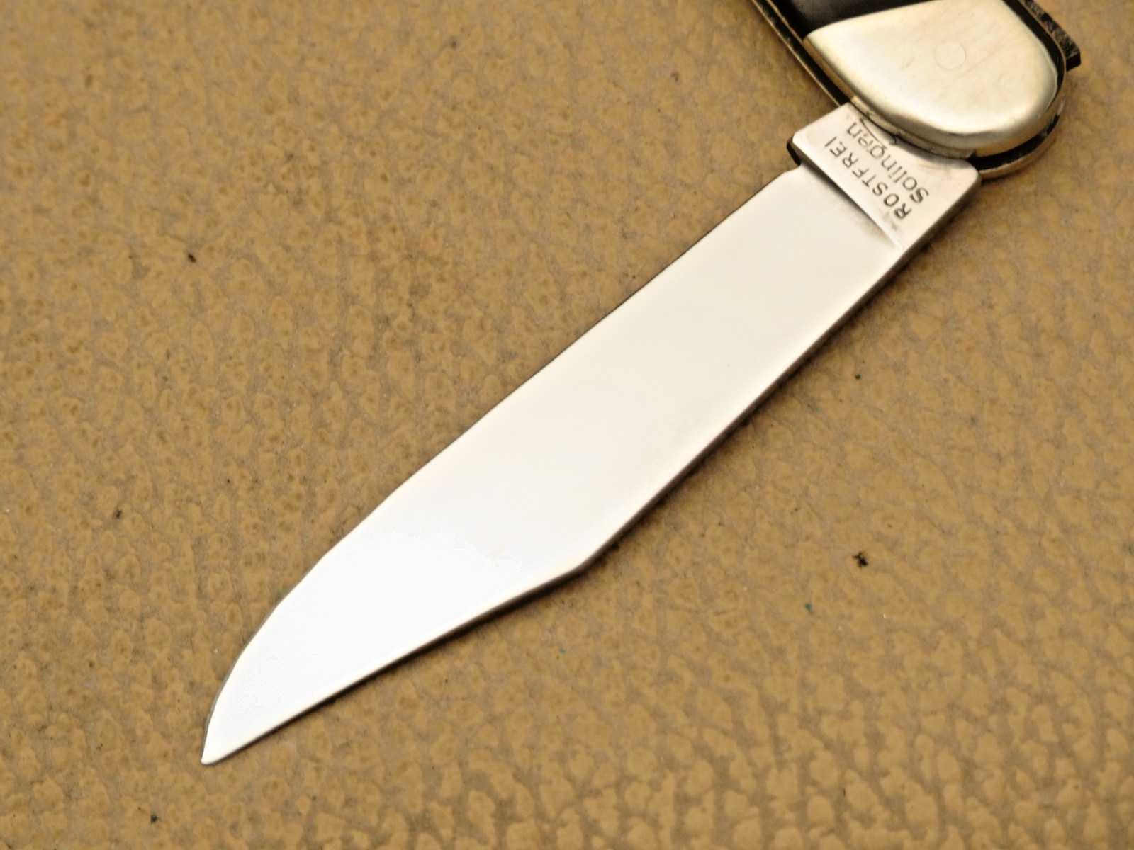 Friedrich Hartkopf Solingen Two Blade Serpentine Penknife Two-Tone Bone Handles