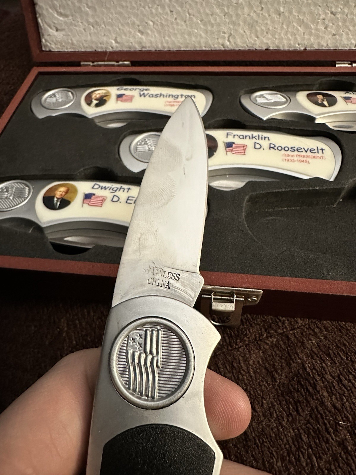 United States Presidents 5 Piece Commemorative Knife Set Wooden Case Never Used
