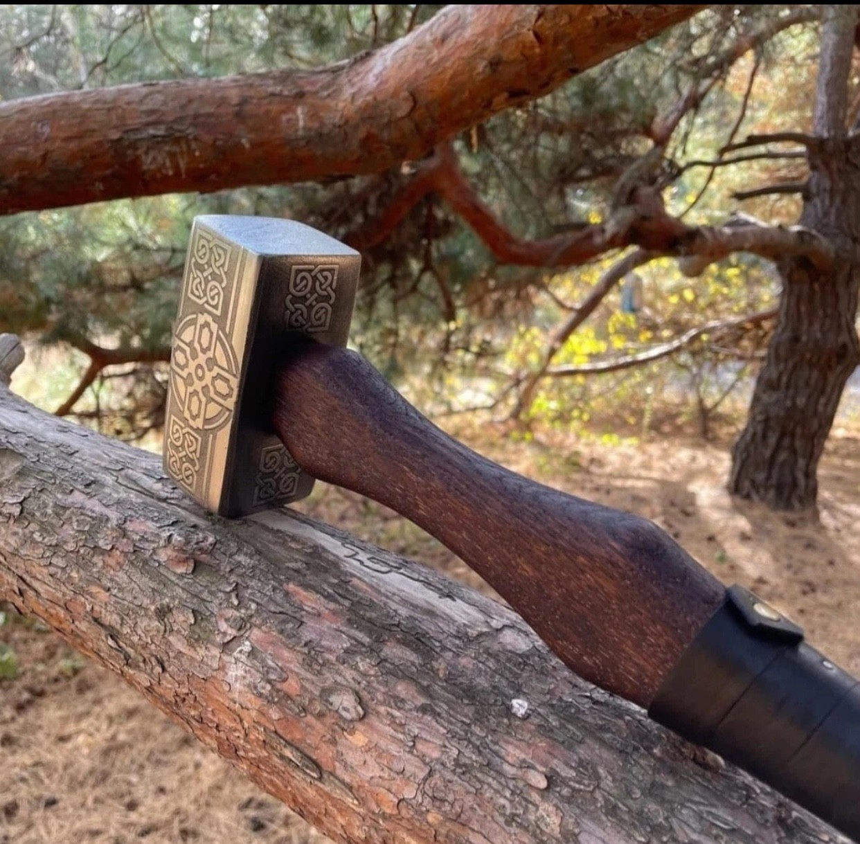 CUSTOM HANDMADE DAMASCUS STEEL VIKING HAMMER VALNUT, MJOLNIR HAMMER . BM