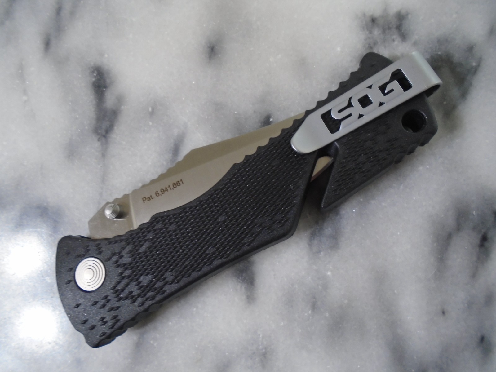 SOG Trident Assisted Open Pocket Knife Arc Lock Folder Aus-8 Rc 57-58 TF2-CP New