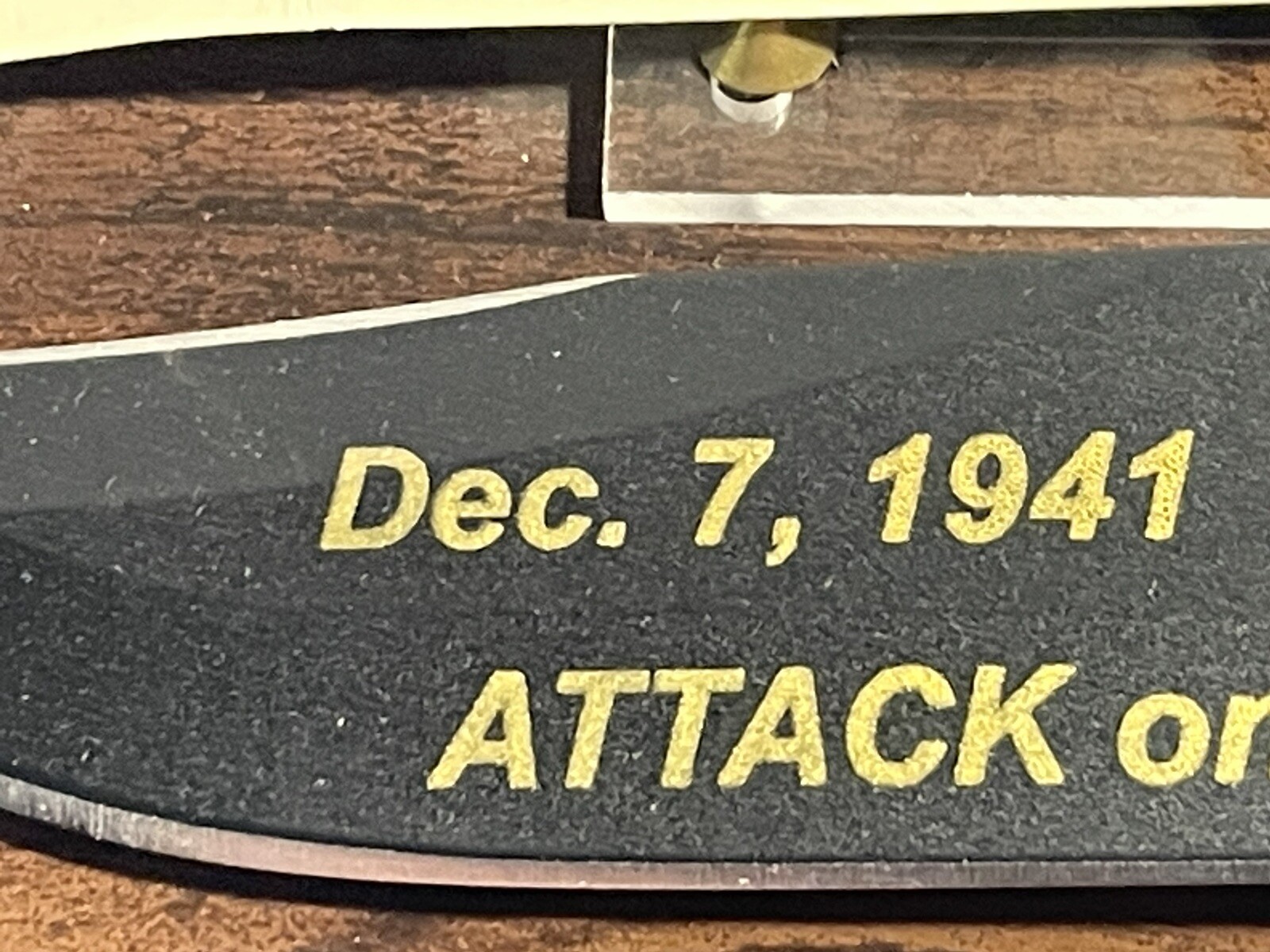2001 KA-BAR KA-1217PH FROM FROST CUTLERY ATTACK KABAR With Plaque