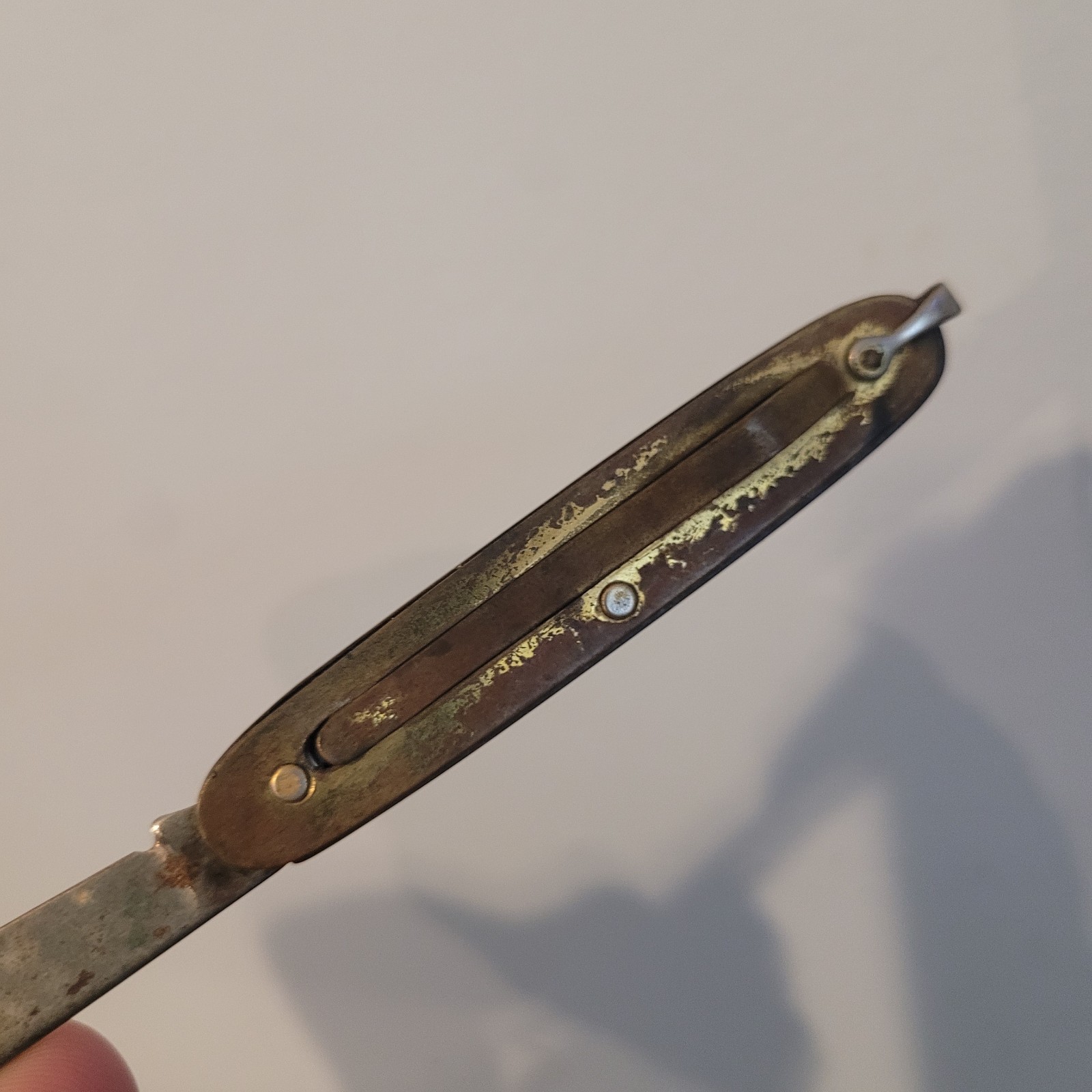 Vintage Thin Pocket Knife Made In USA Single Blade Money Clip On Back