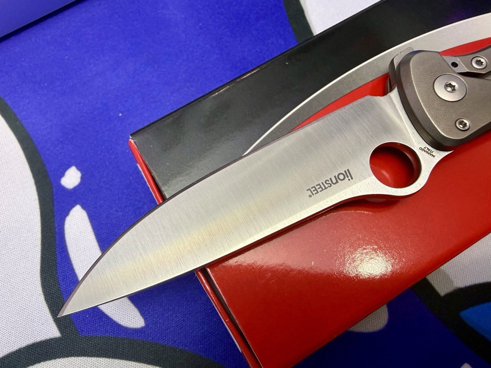 Spyderco SLYM Folding Knife M390 Steel Titanium/Carbon Fiber Handle C271TIP