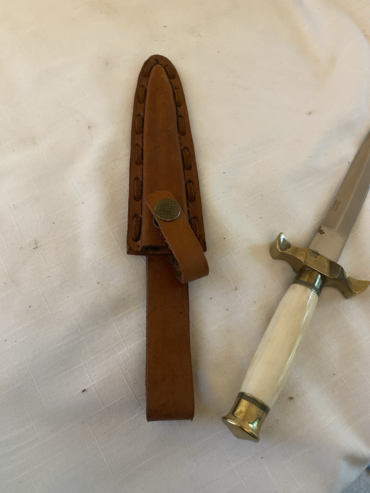 Fixed Blade Reproduction Knife & Sheath