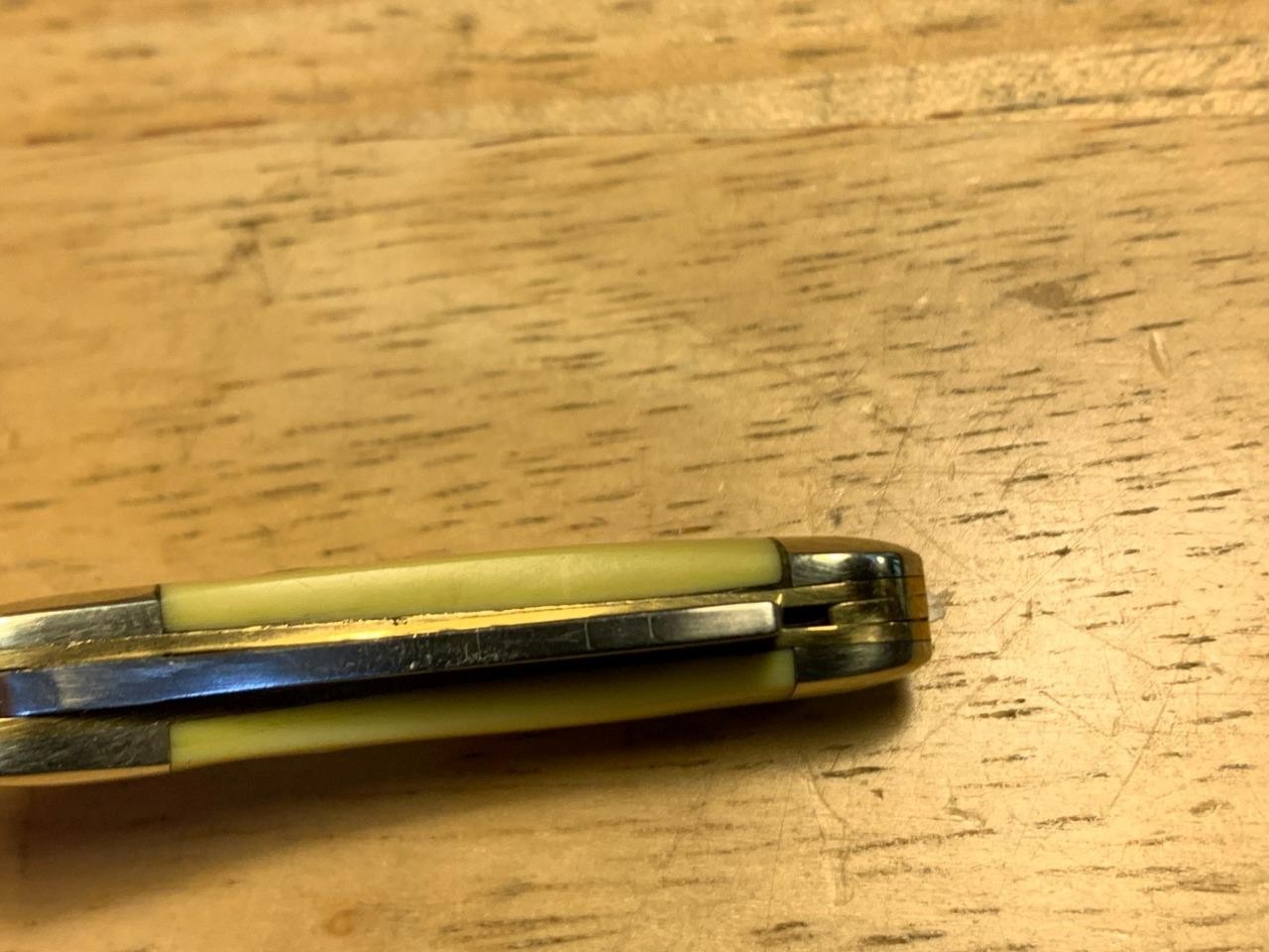 Rough Rider 2″ Tiny Razor Yellow Synthetic Pocket Knife with Lanyard Loop RR1362