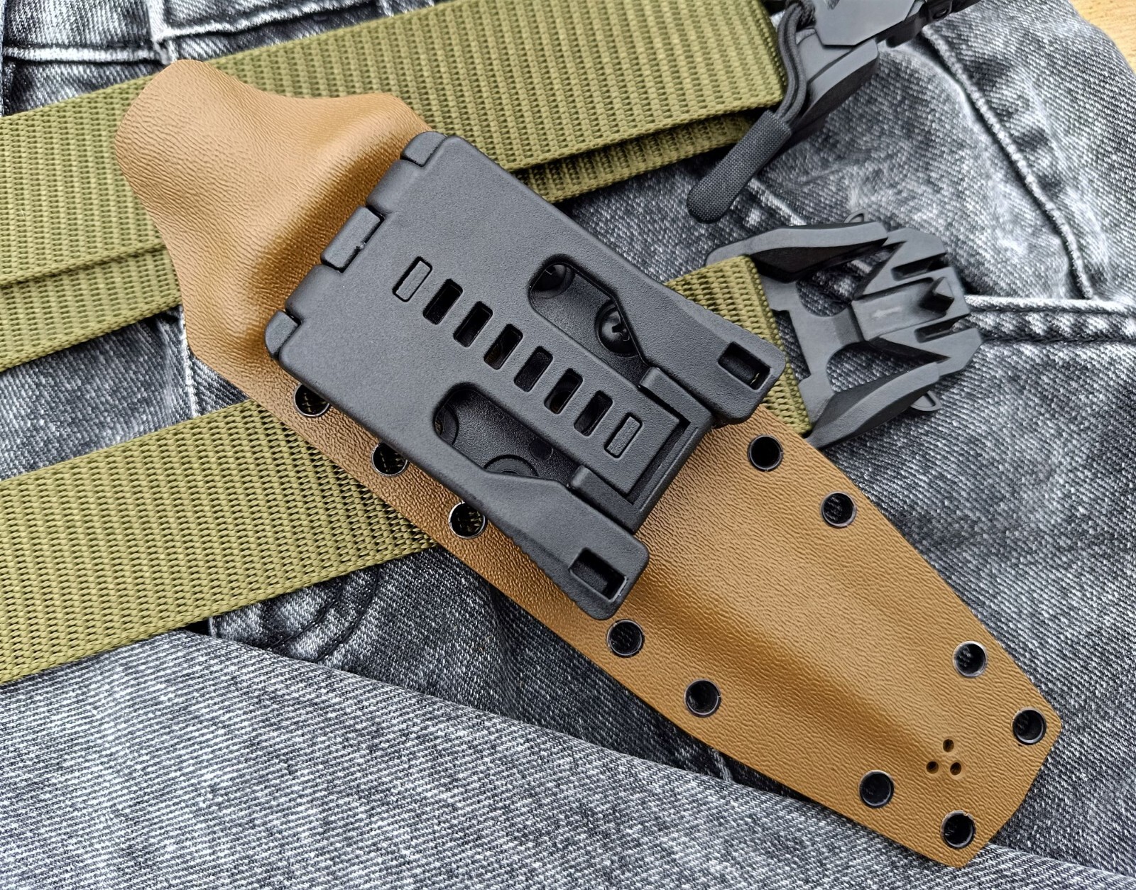 Coyote kydex sheath for Glock 78/81 knife. Only the sheath.