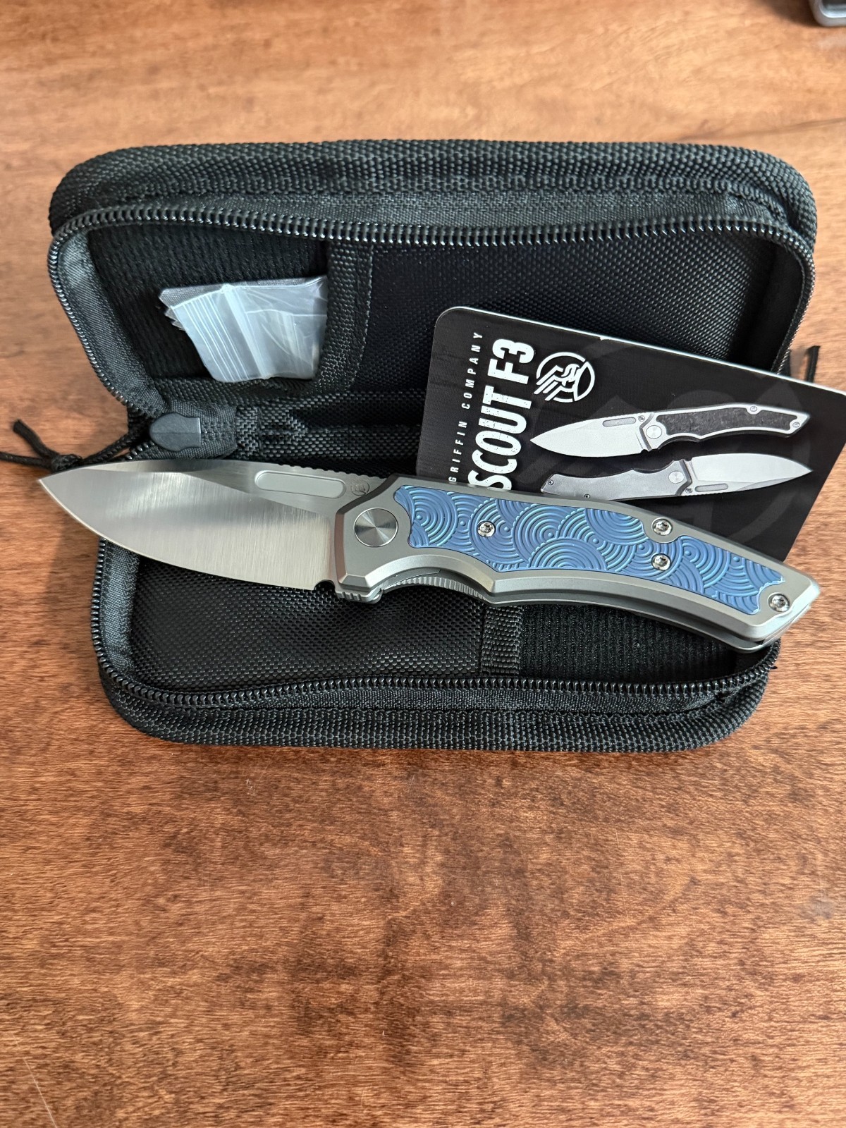 Griffin Co x URBAN Scout F3 Folder – Belt Satin Magnacut & Blurple Titanium