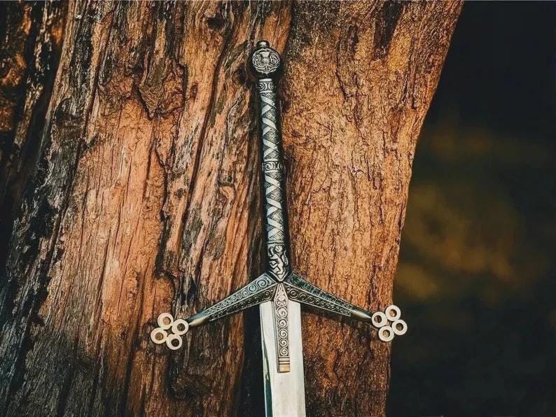 Custom Handmade Damascus Steel Blade Survival Viking Sword Hunting Sword Camping