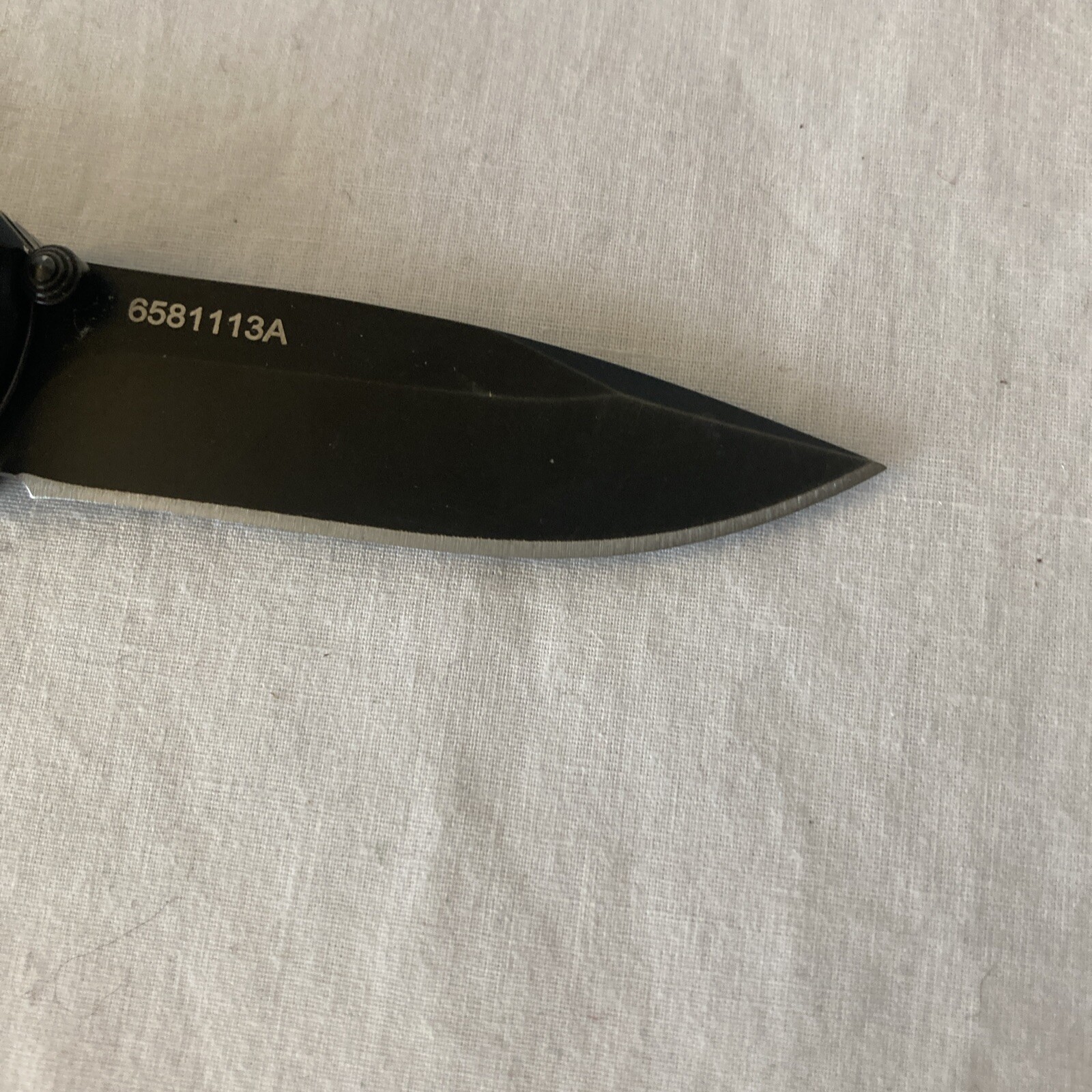 BLACK GERBER FOLDING KNIFE W/POCKET CLIP