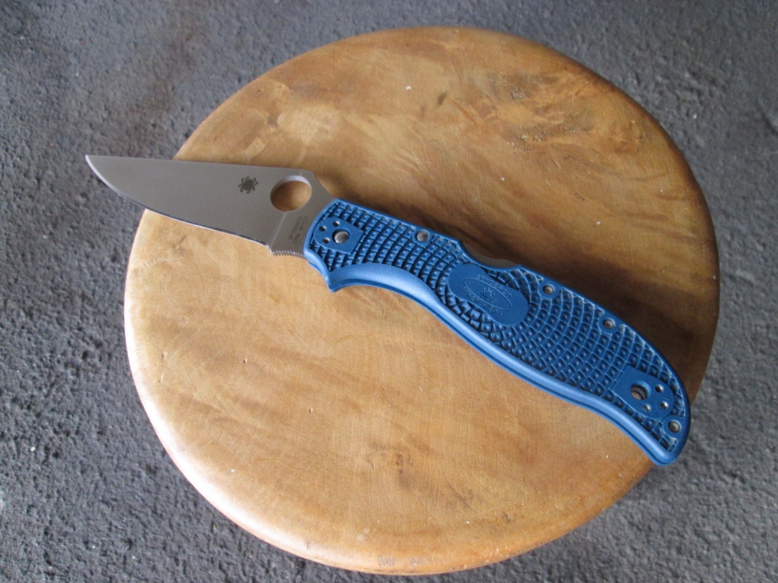 SPYDERCO Stretch 2 XL, Cobalt Blue FRN SPY27 Blade
