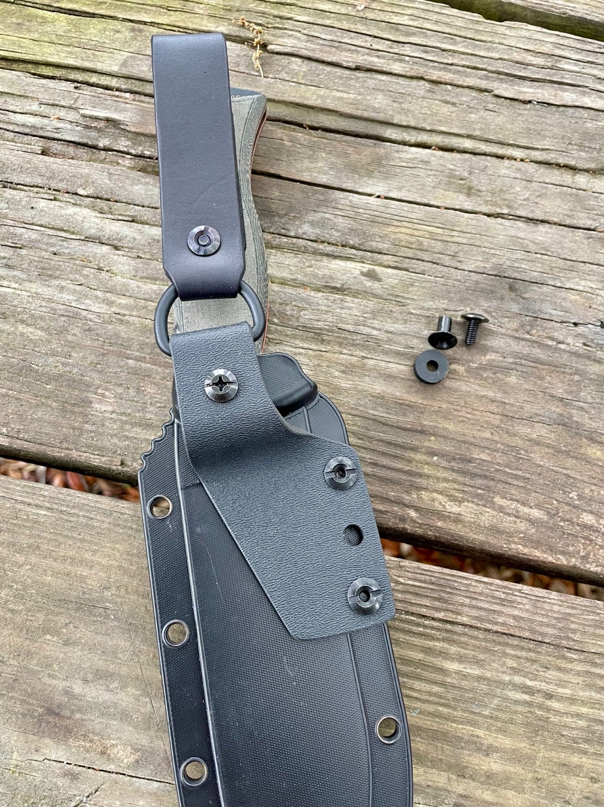 Universal Dangler (no knife or sheath included)