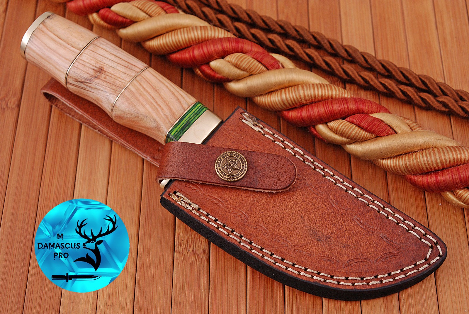Custom Made Damascus Hunting Knife Hand Forged Damascus Steel Sharp Blade