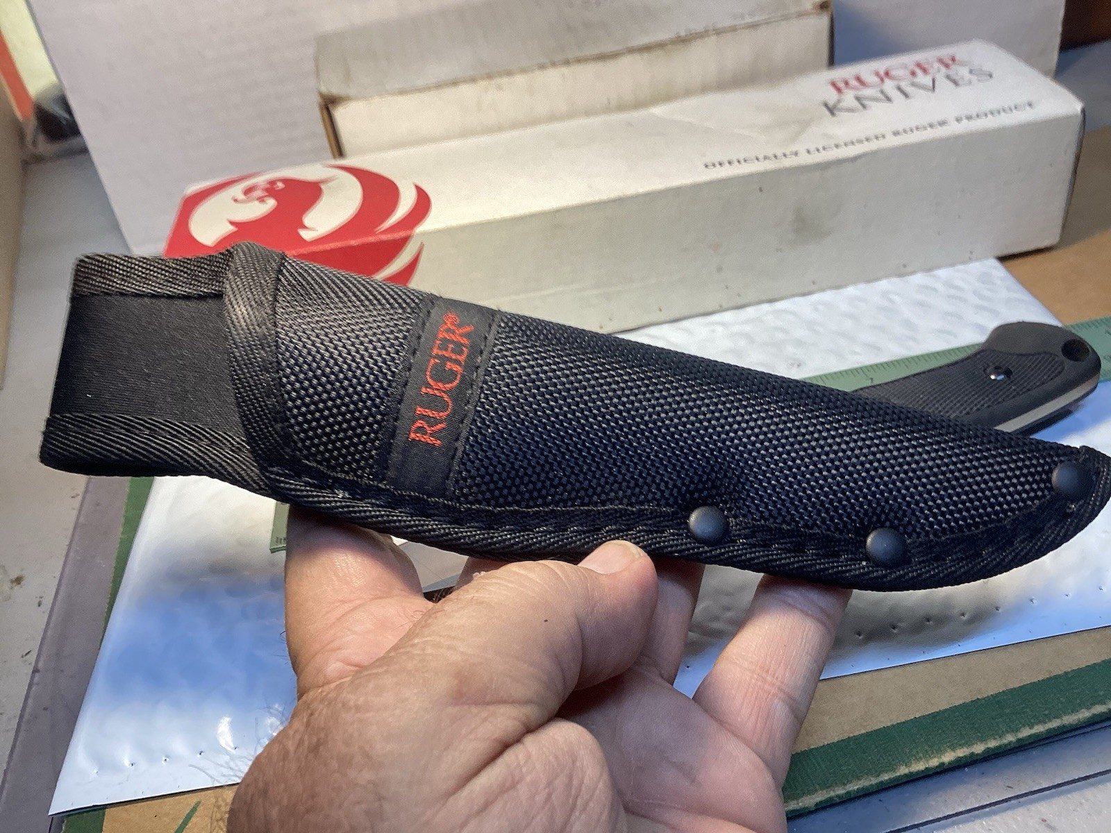 Ruger Accurate CRKT Fixed Blade Hunting Knife R2201 Harsey Design. NOS IN BOX