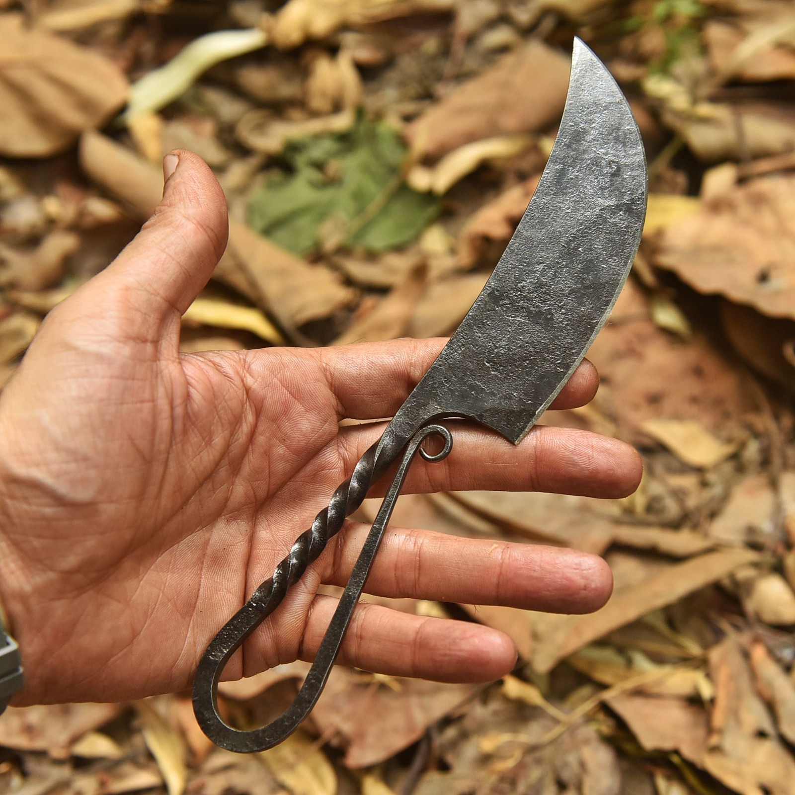 Hand Forged Rustic Camping Knife Curved Blade Decorative Twisted Handle