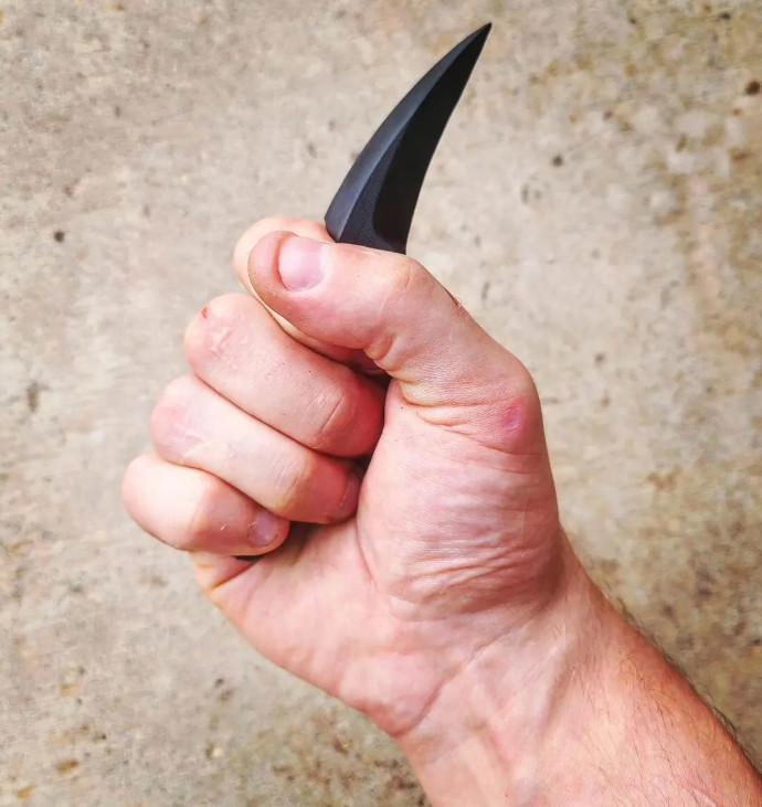 Revenant Corps Grackle Fixed Knife 2.75″ Black G10 One-Piece Construction 001SE