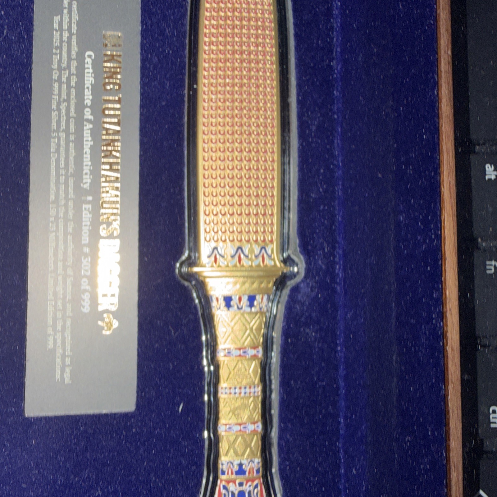 King Tutankhamun’s Dagger Replica w/ Display Case COA #302/999 Gold Metal