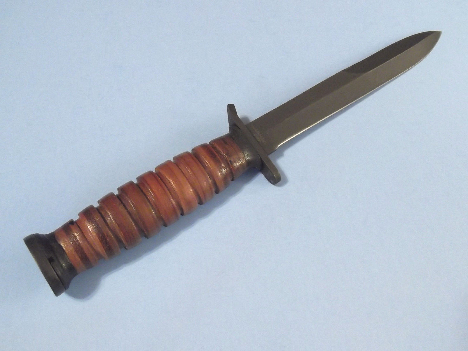 WWII M3 Trench Knife Replica 211133 Stacked Leather dagger 11 5/8″ overall NEW!