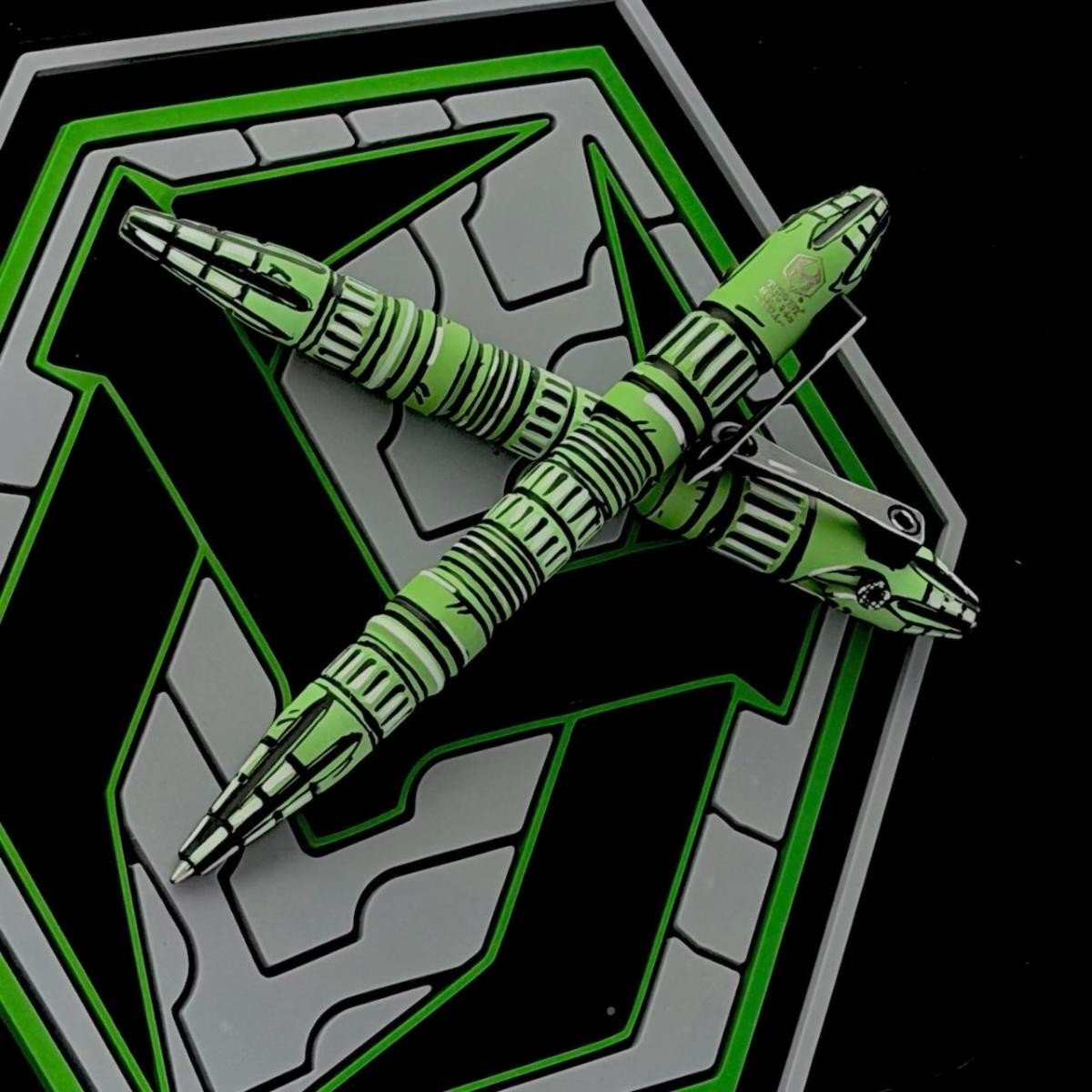 Heretic Knives Pen Thoth Toxic Green Cel Shading H038-CS-TX