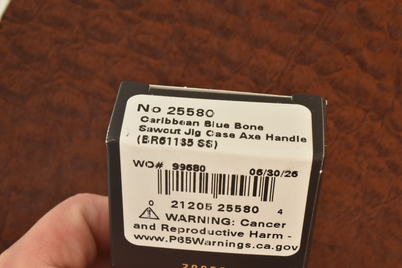 CASE XX USA 2026 SAWCUT CARIBBEAN BLUE BONE AXE HANDLE KNIFE TB61135 SS (36514)