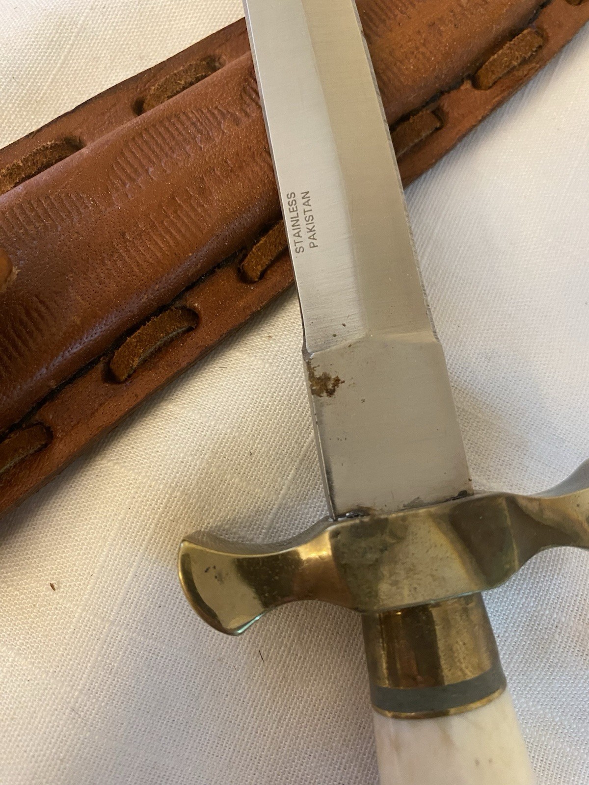 Fixed Blade Reproduction Knife & Sheath