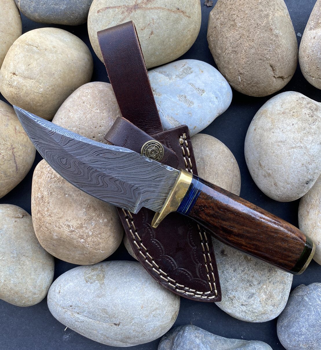 8”Custom made Handmade Damascus Steel W/ Leather sheath ZH 31/hunting Knife