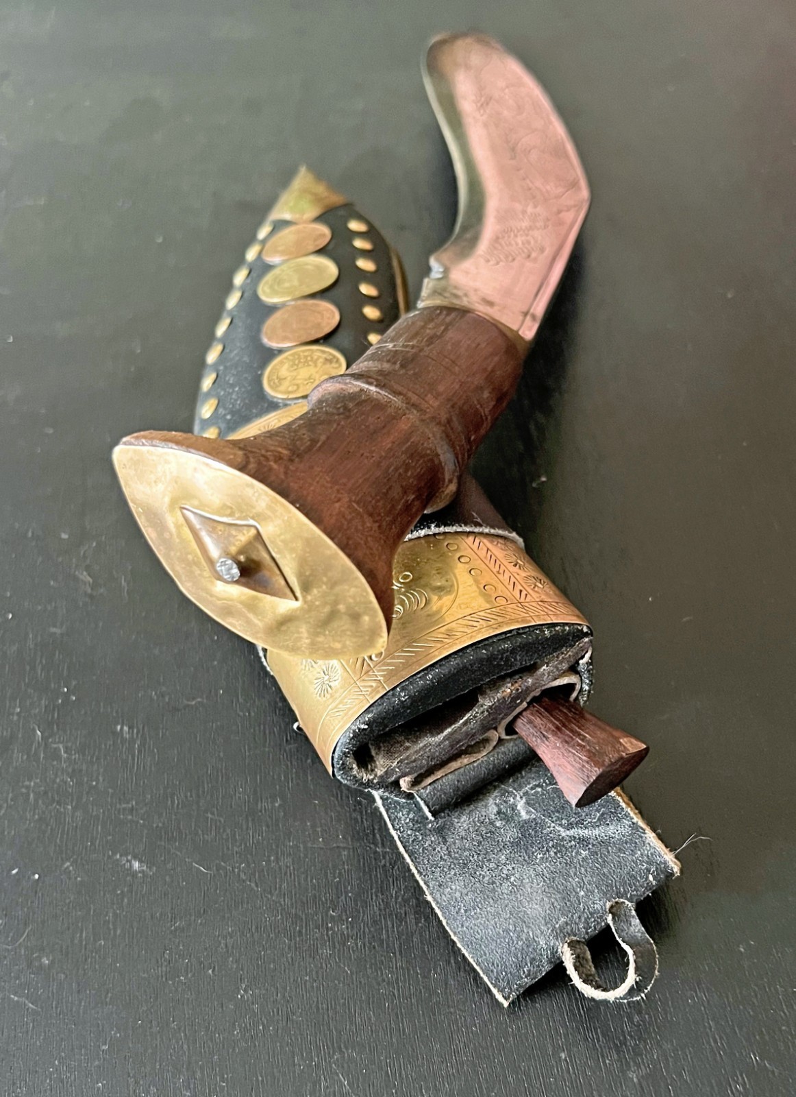 Old Nepalese Gurkha Kukri knife, superb gold-colored ornamentation, Asia, India.
