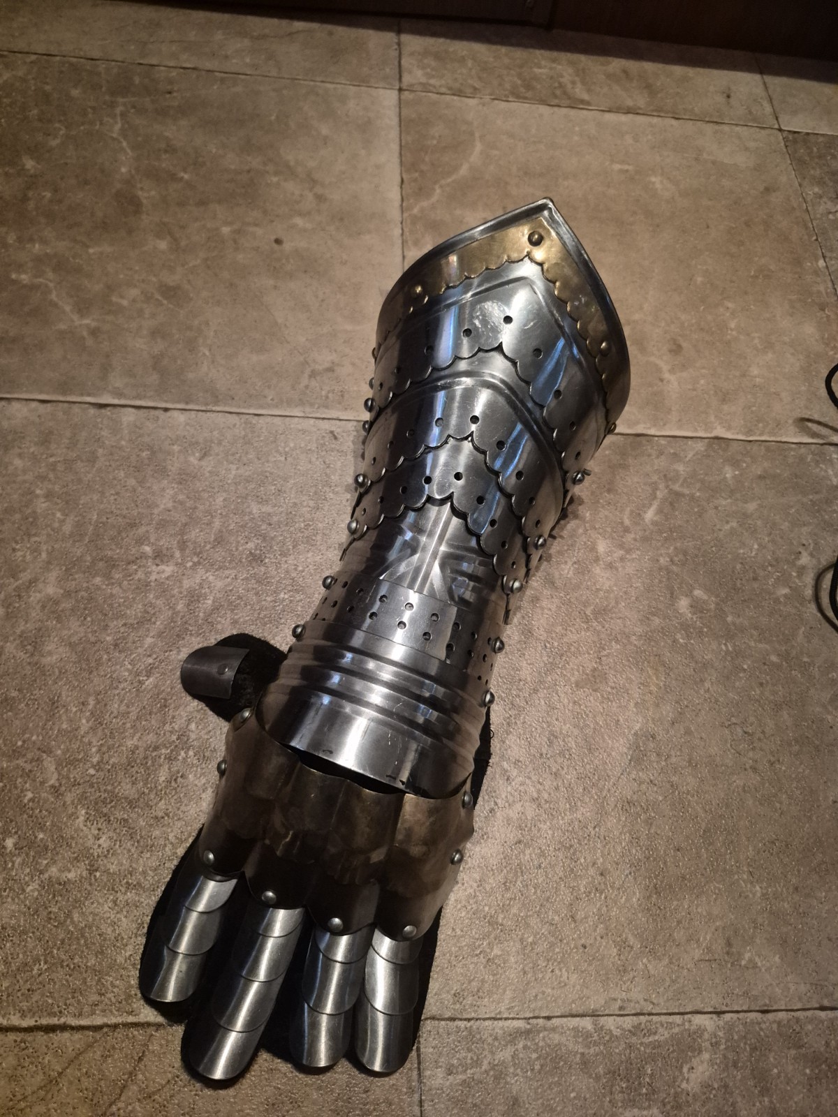 Medieval Steel Right-Hand Gauntlet Glove Reproduction, Silver/Black