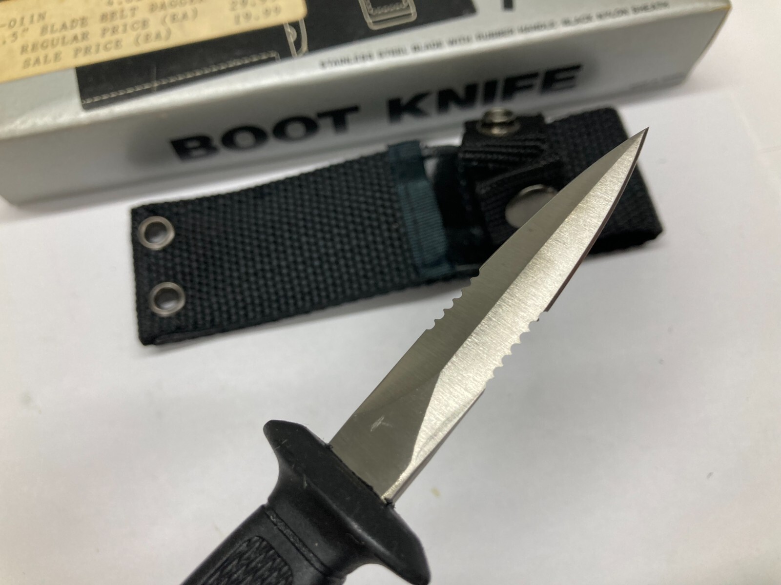 Fixed Blade Knife, Silver Blade, with Nylon Sheath G-011N 4.0268 91.26