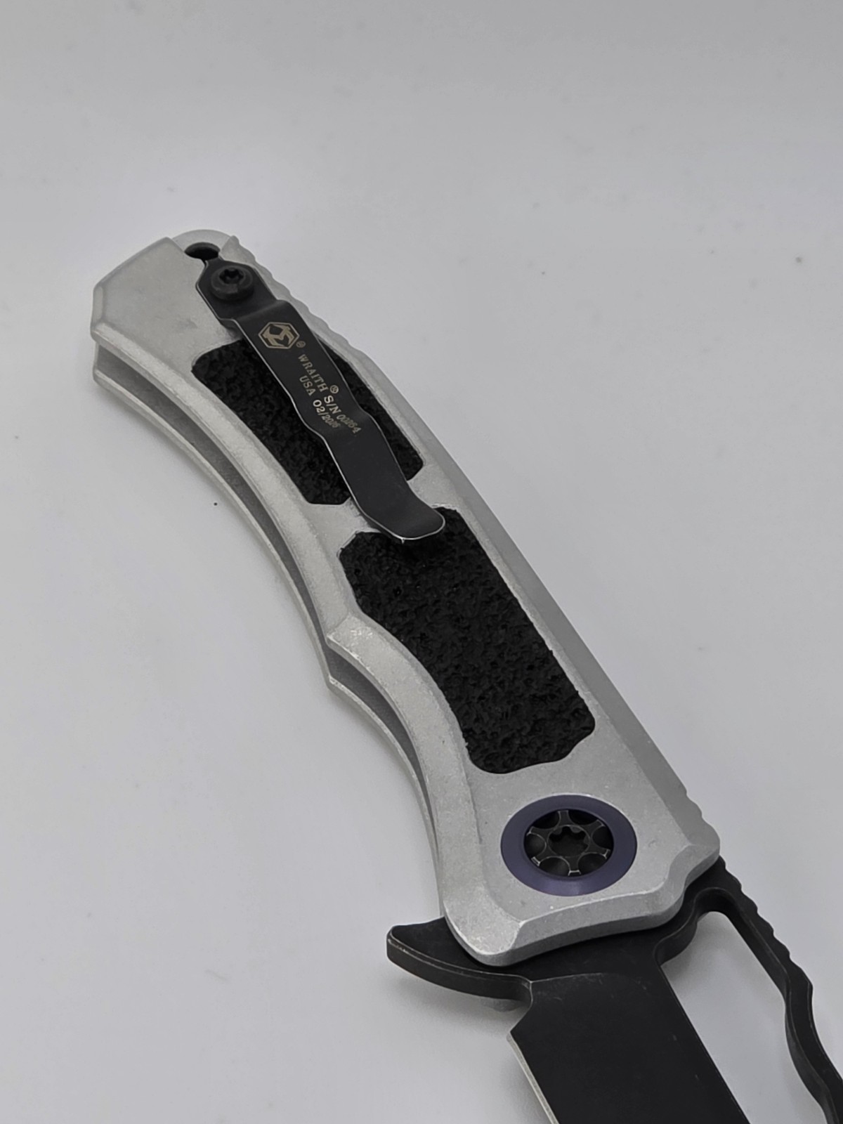 Heretic Knives Wraith V4 Manual Blizzardworn H001-8A-BLZ MagnaCut