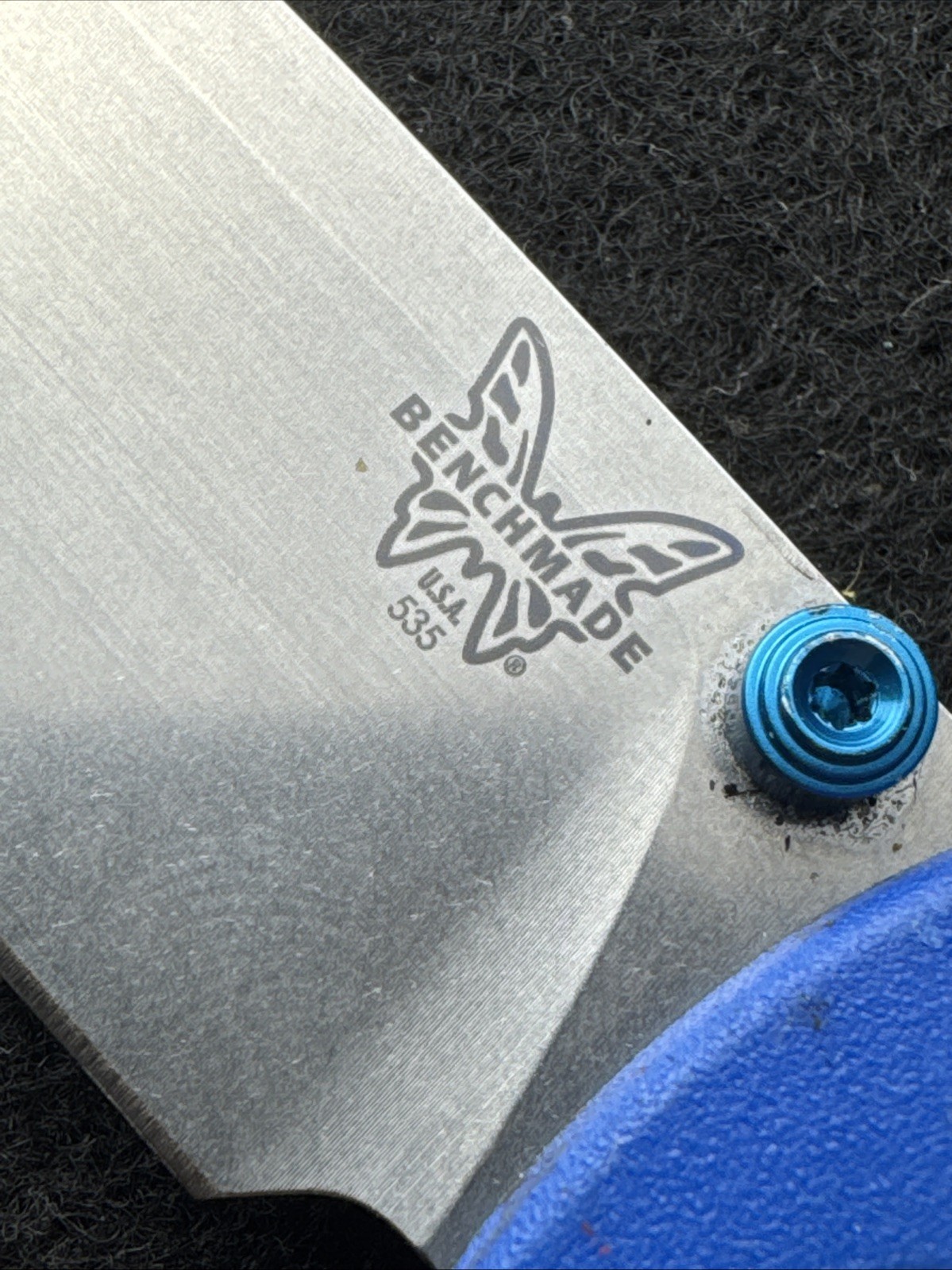 Benchmade Knives Bugout 535 Blue Grivory S30V Pocket Knife