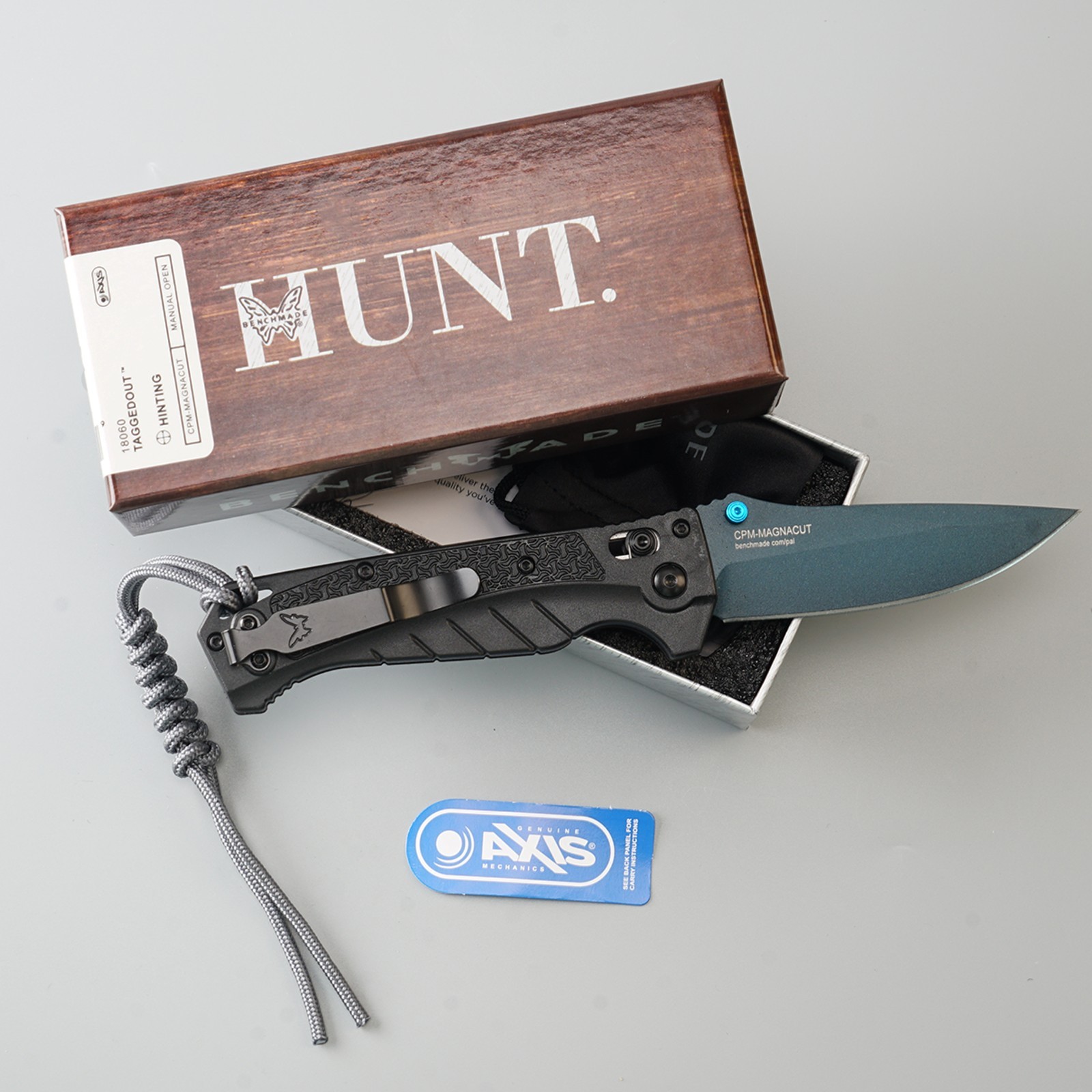 Benchmade 18060 CPM-MagnaCut AXIS Manual Folding Knife Blue Drop Point New