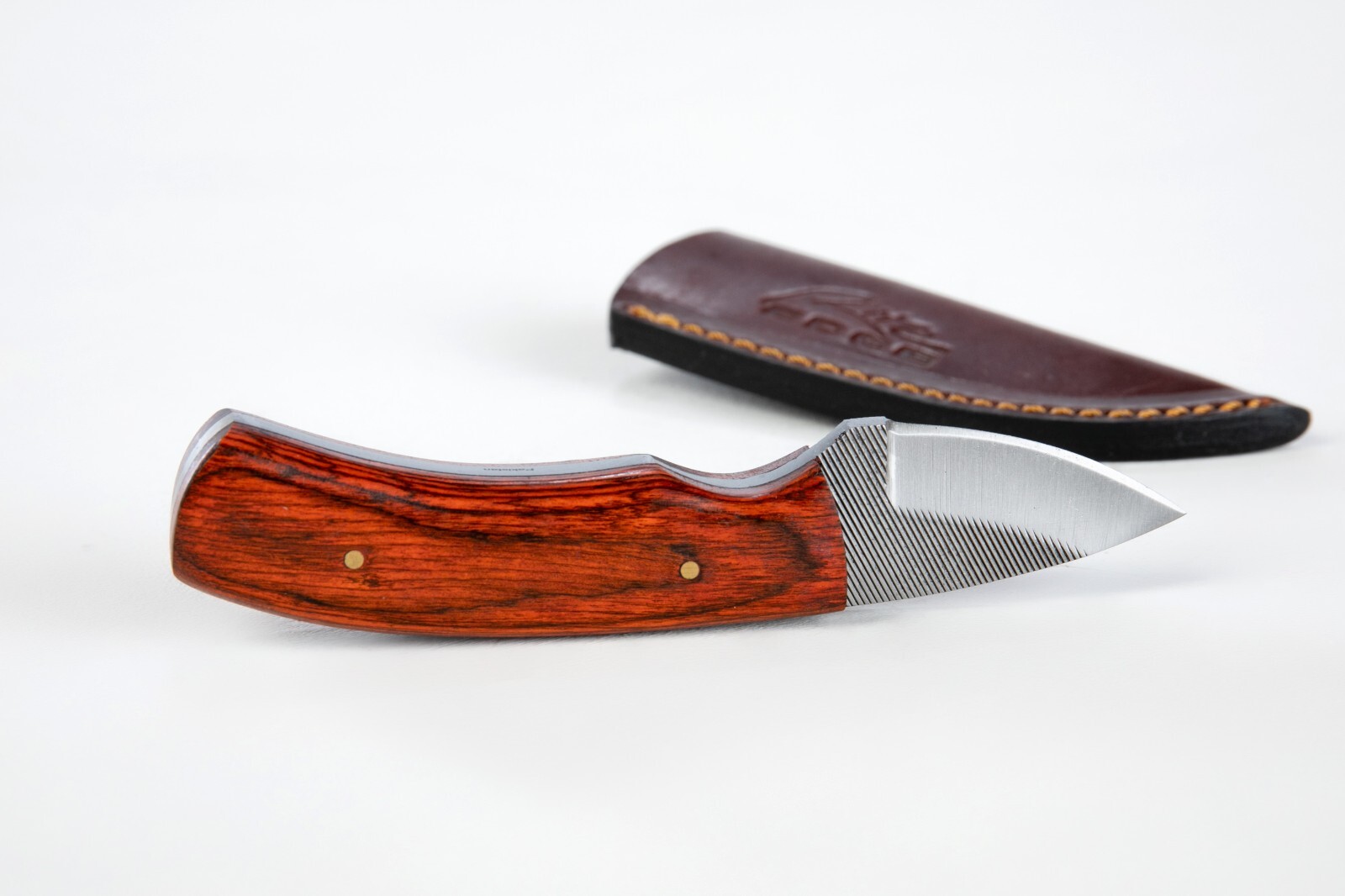 Sawmill Compact 5.5″ Skinner, Hardwood Handle, Leather Sheath – Rugged, Sharp!