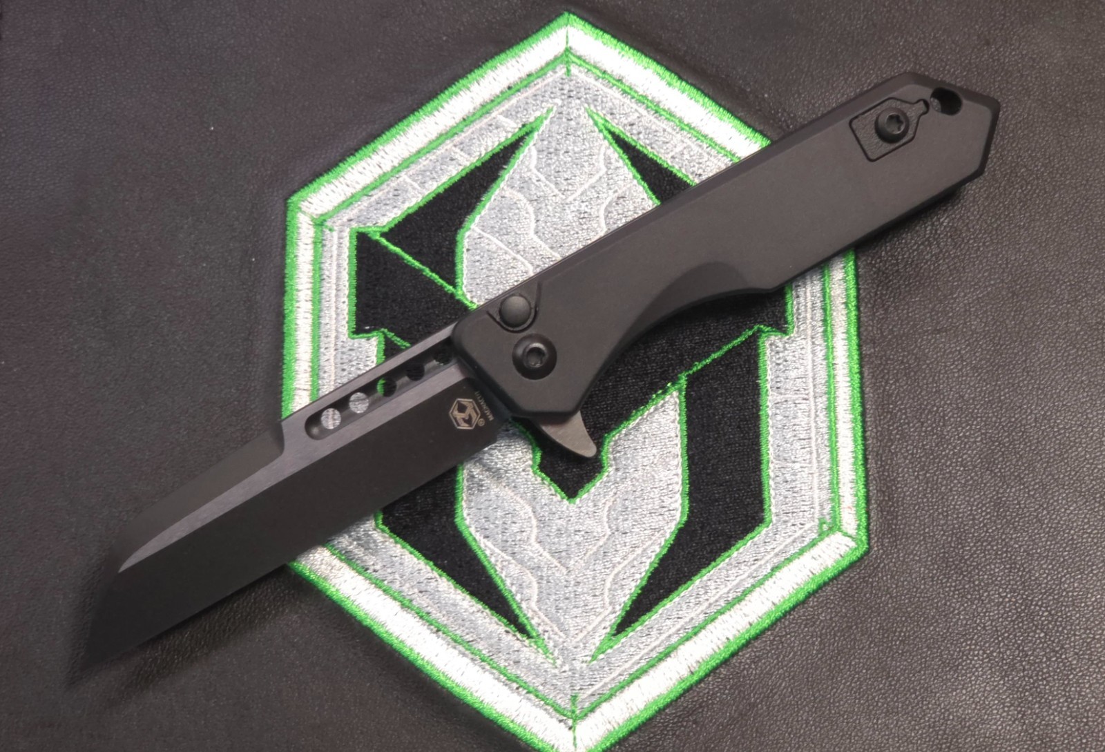 Heretic Jinn Button Lock Flipper Tactical 3″ 2-Tone MagnaCut Wharncliffe