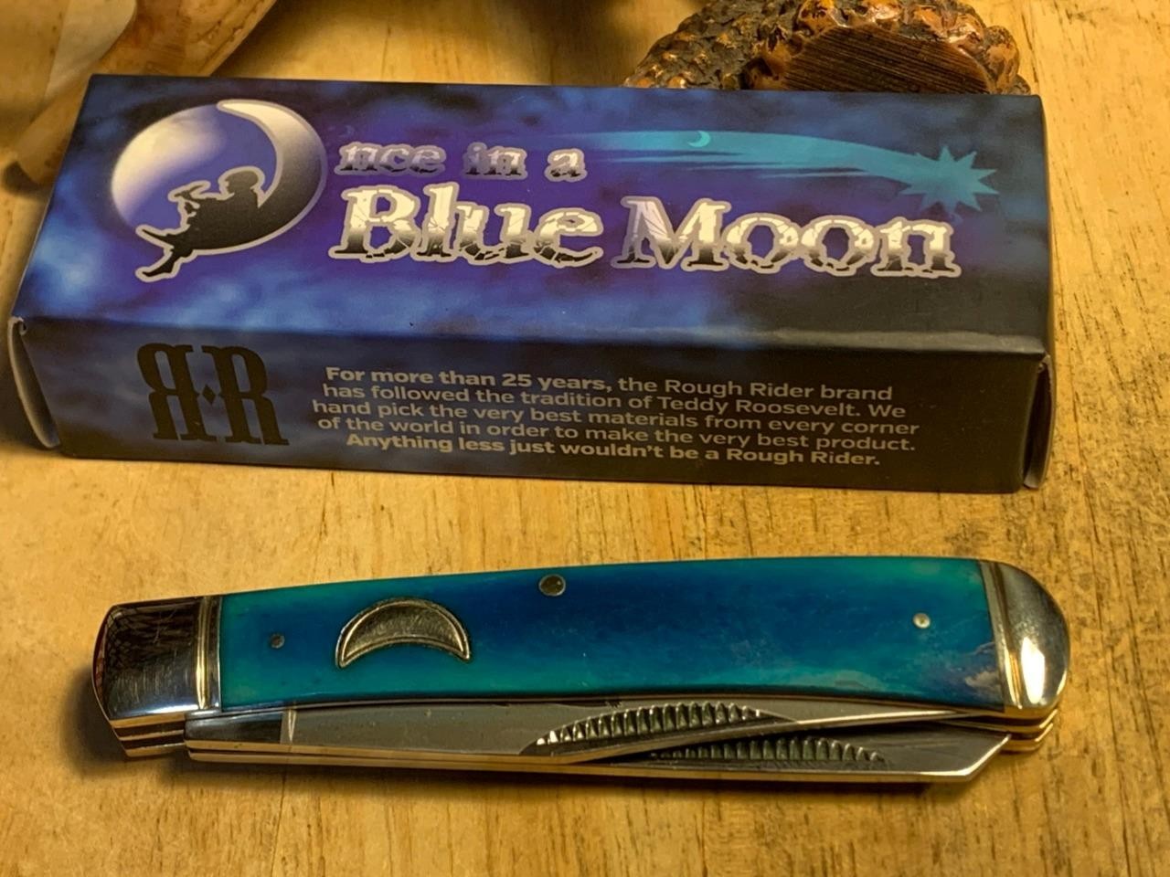 Rough Rider «Once in a Blue Moon» Series Trapper 4 1/8″ Pocket knife RR1194