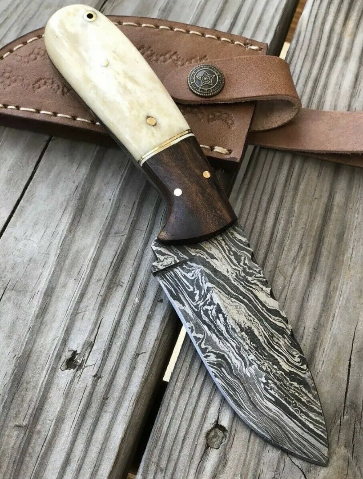 Handmade Fixed Blade Knife Forged Damascus Skinning Camel None Wood Handle