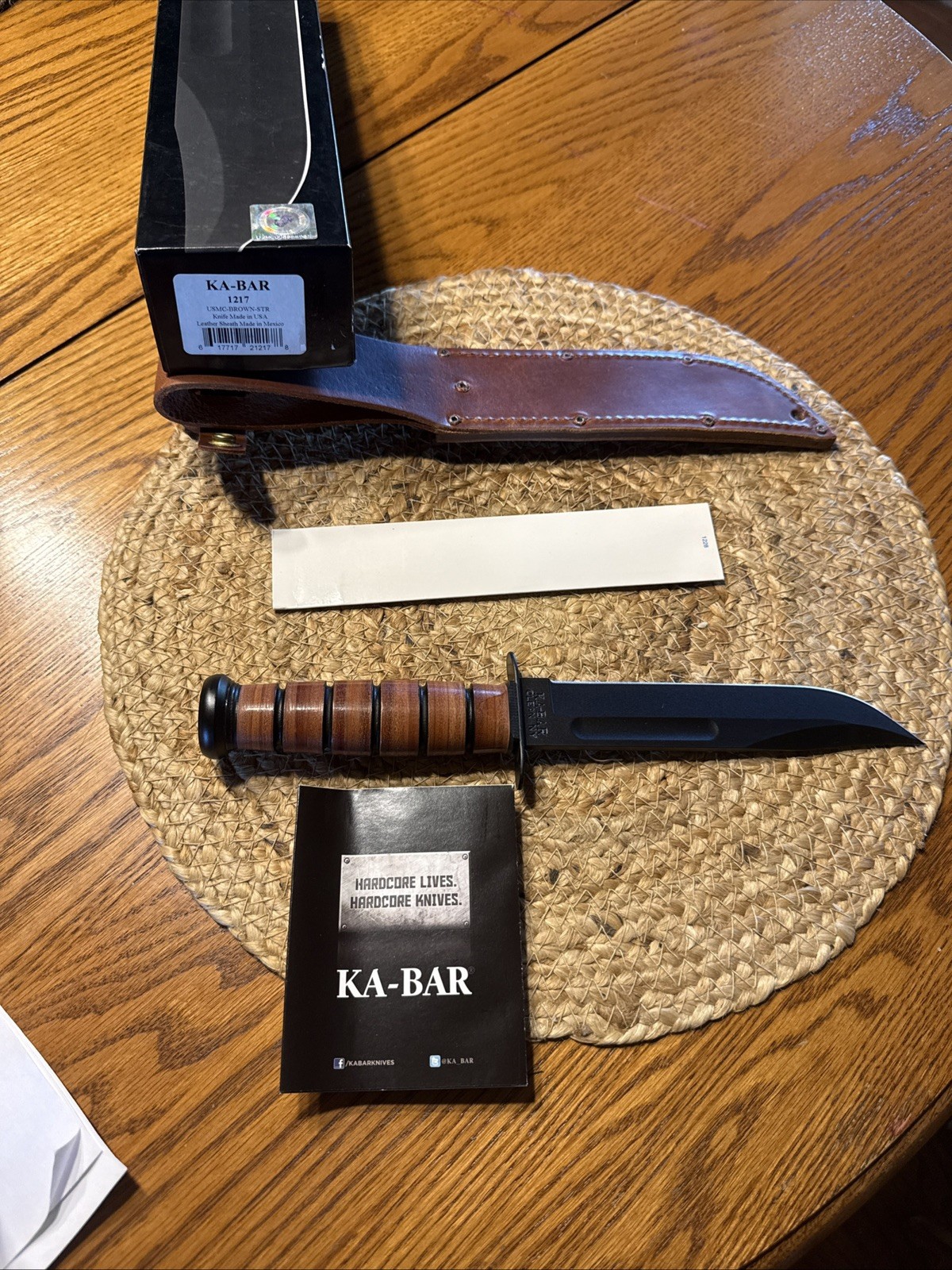 KA-BAR USMC Fighting Knife 1217 New In Box With Sheath And Papers